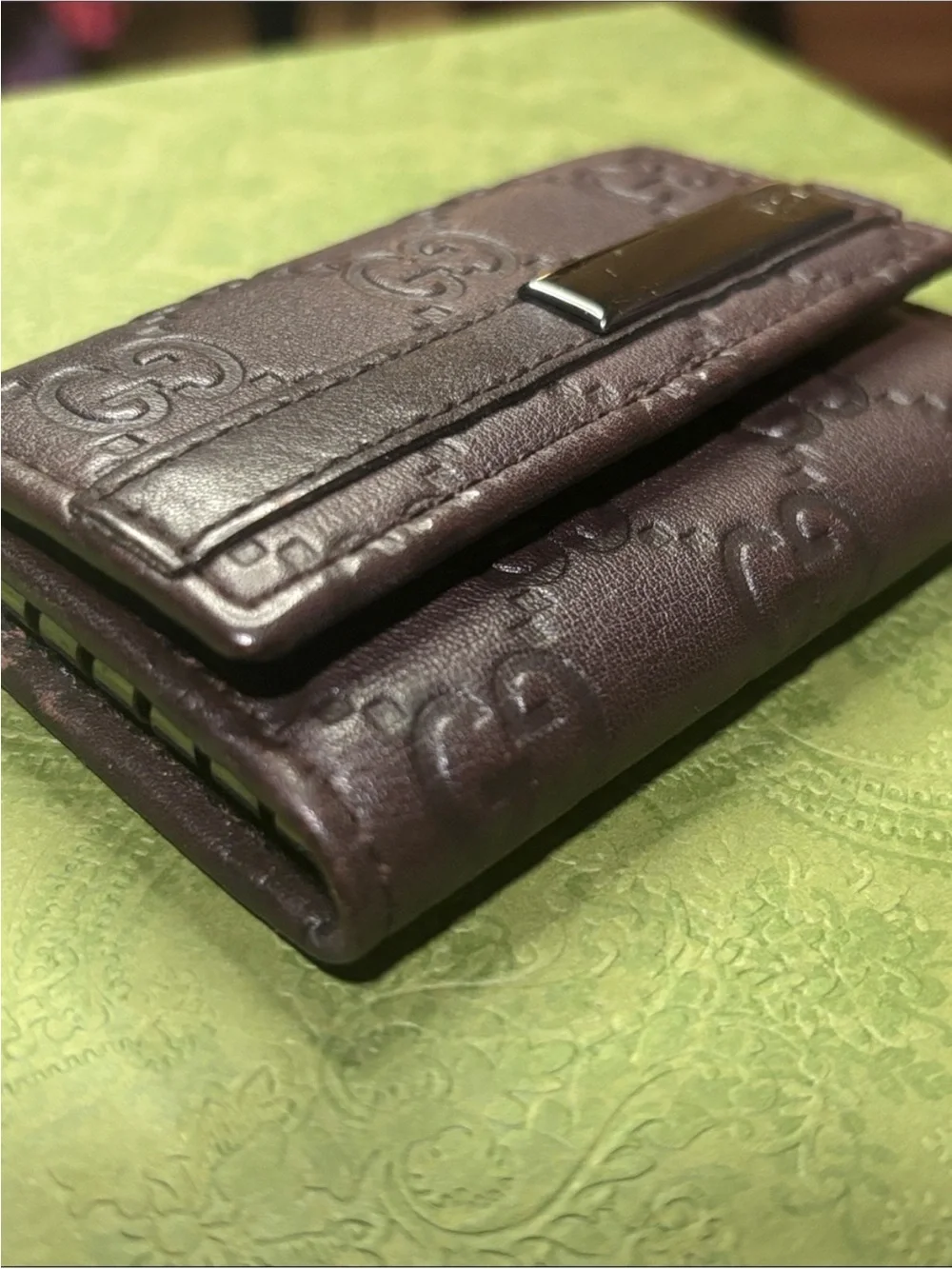 Gucci compact key